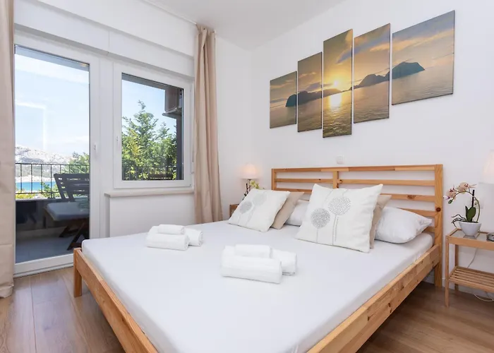 Apartment With Parking Spaces Baska, Krk - 19523 Baska (Krk)